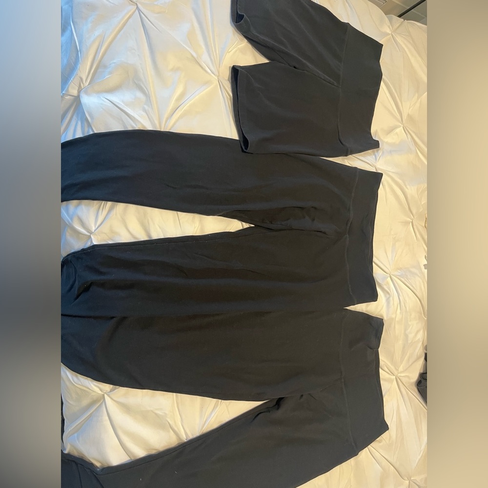 Aerie bottom lot x3